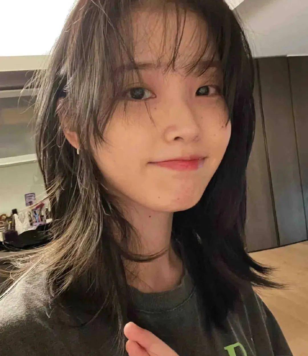 iu新发型高层次锁骨发清爽减龄