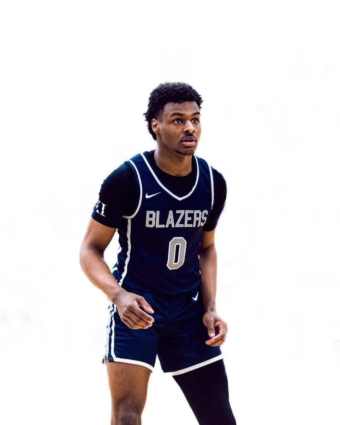 布朗尼最新帅图,神似mj!_乔丹_儿子_詹姆斯大