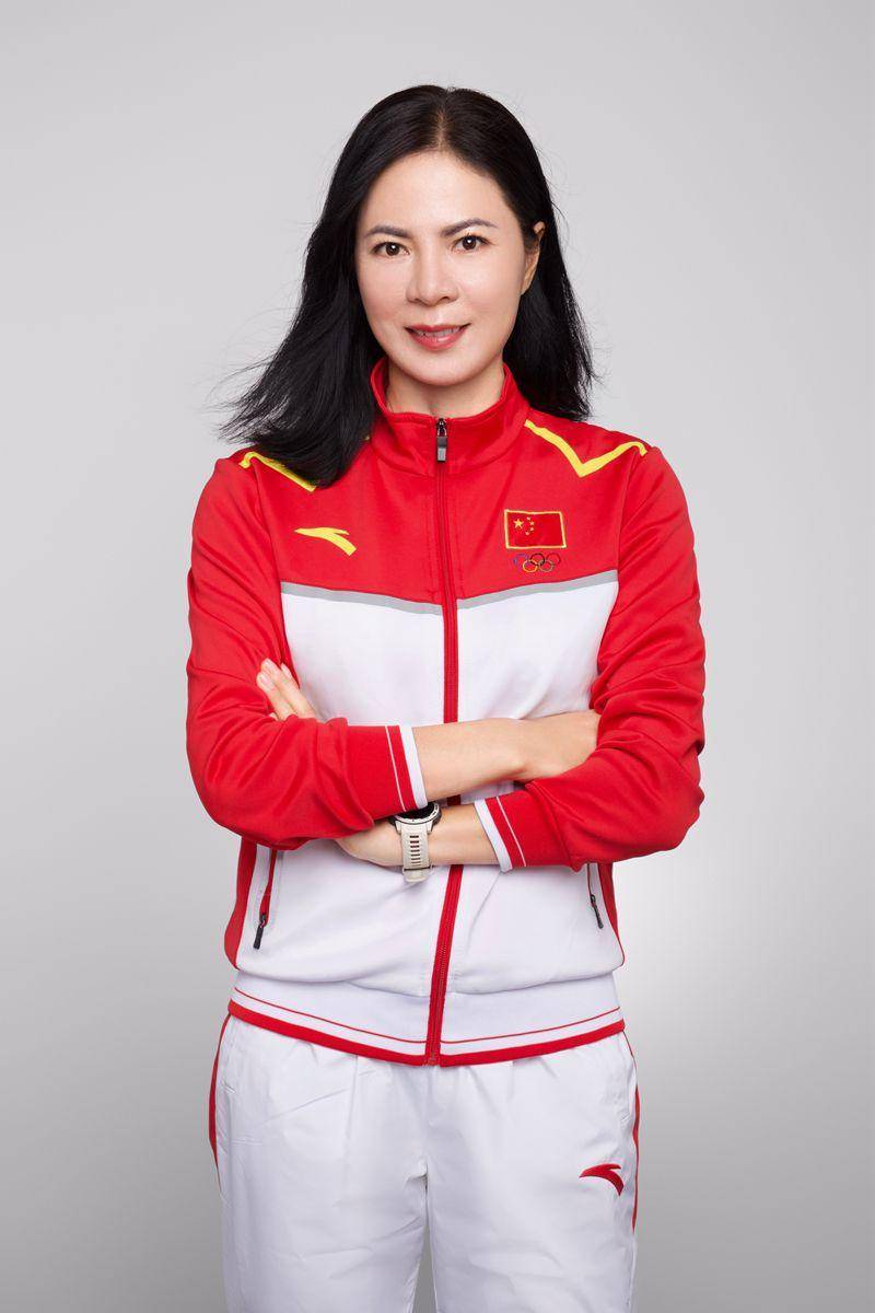 寻找她力量刘美玲通往成功的道路需要坚持不懈和不断学习