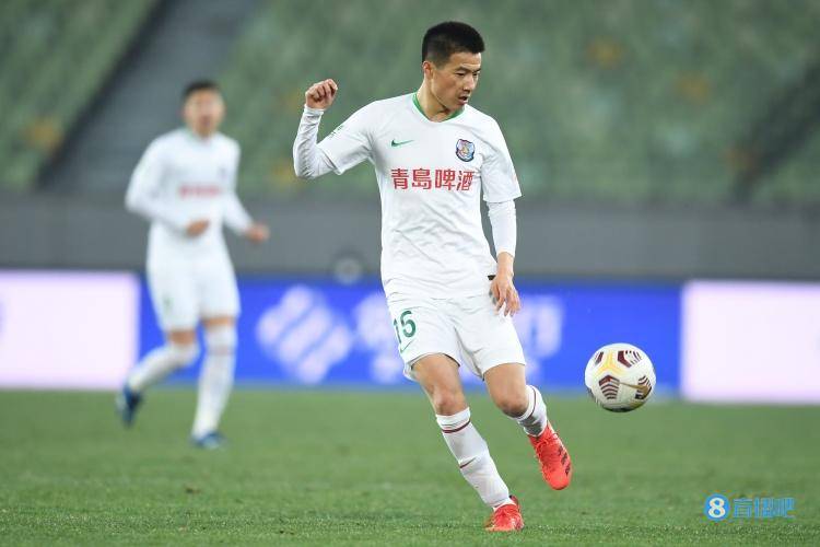 直播吧4月25日讯 在《足球100分》节目中,前国脚吕鹏透露,自己新赛季