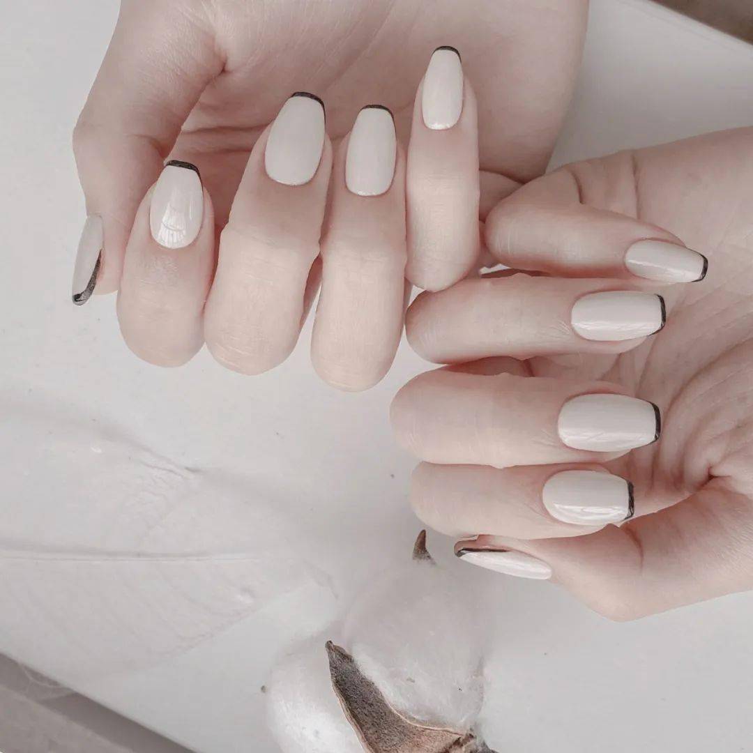 绝美白色美甲每一款都心动