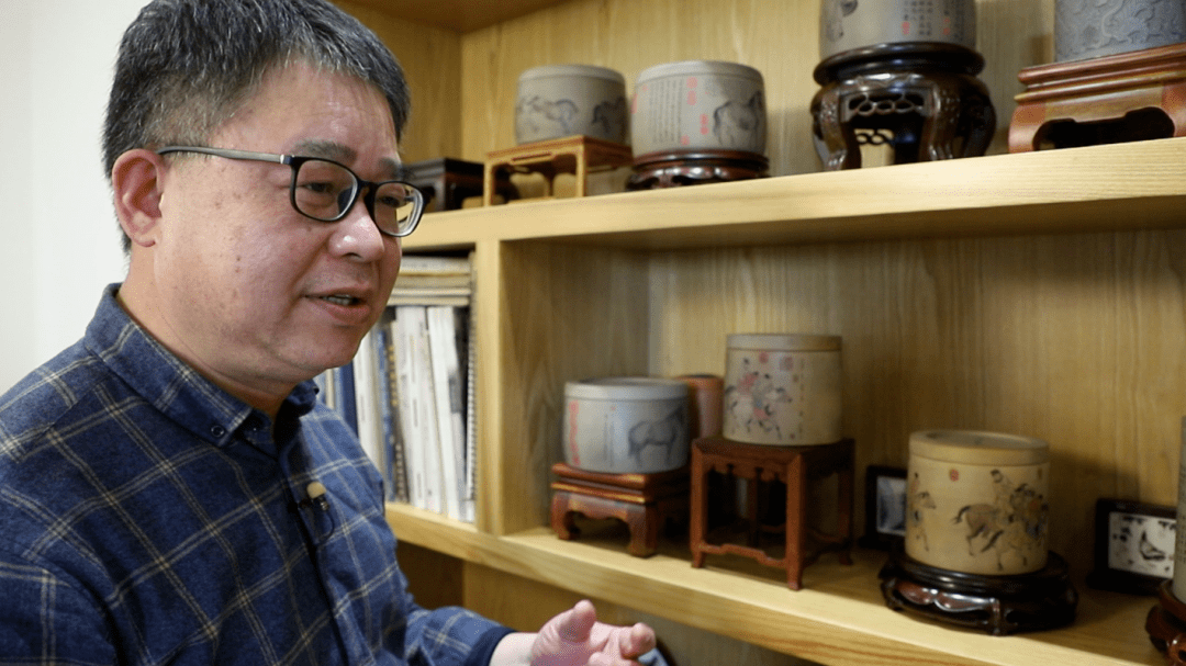 【文化绍兴】余建新:用陶瓷雕刻向经典致敬(完整版)_蛐蛐_艺术_作品