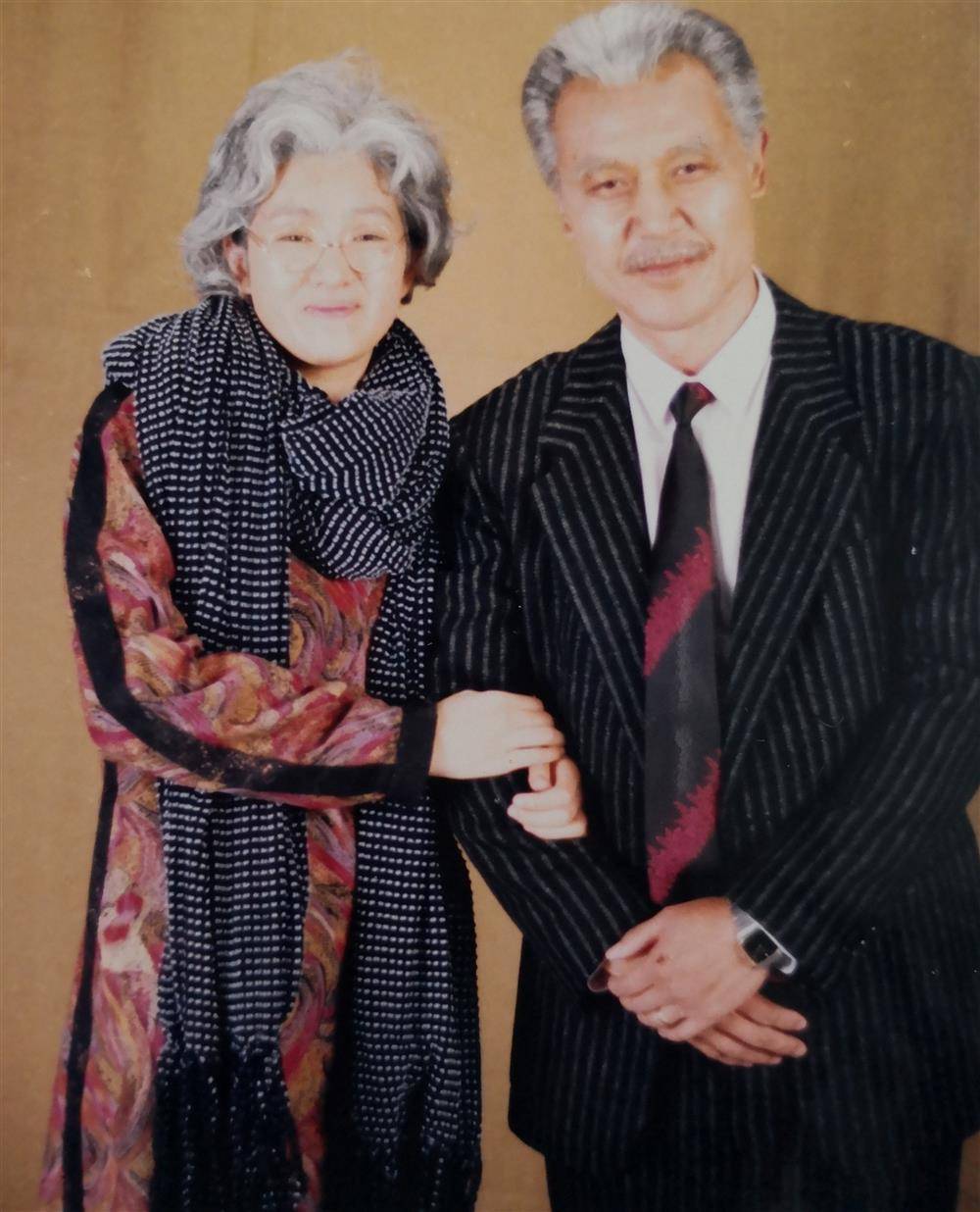 那一天上午拍潘玉良学生时代的戏,下午就改成老年妆拍晚年的戏