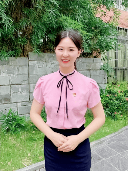 微笑中兴思政微讲堂人生因梦想而绚丽青春因奋斗而精彩主讲人吴佳欣