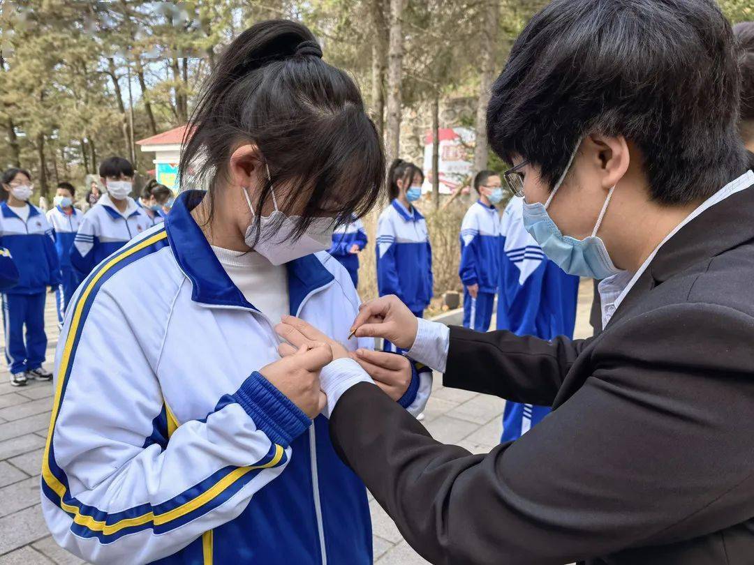共青团通化县委举行五四新团员集中入团仪式