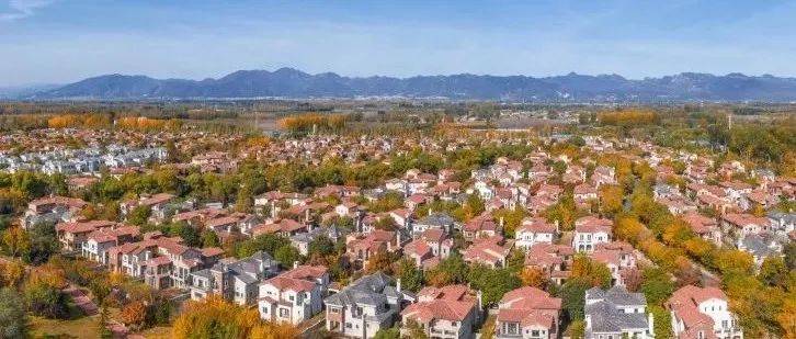 集中供地:13城首轮拍地揽金3002亿元_疫情_资产管理公司_北京