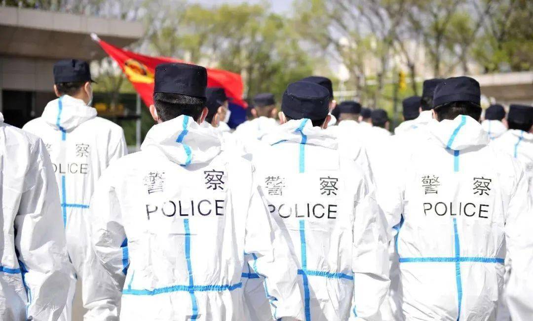 西宁用警察蓝守护城市绿码