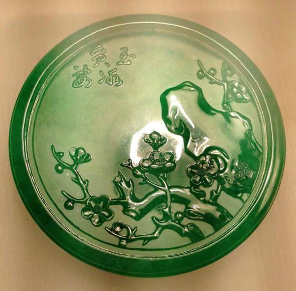 带裂纹的翡翠手镯心这么一雕,1万秒变100万!_玉雕_瑕疵_雕刻