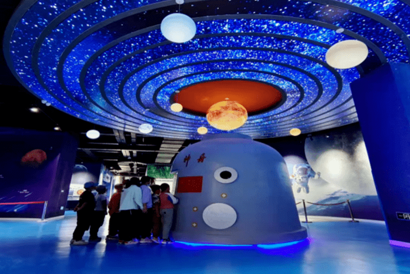 五一假期在张掖临泽科技馆里点亮科学之梦