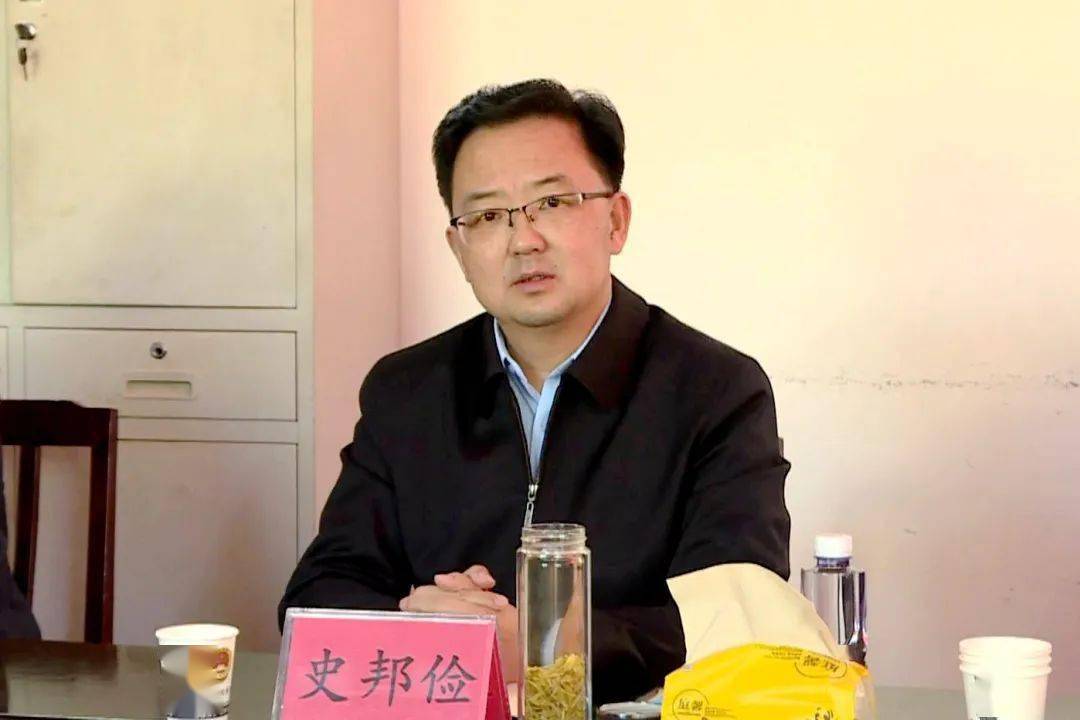 史邦俭在江口镇调研乡村治理工作