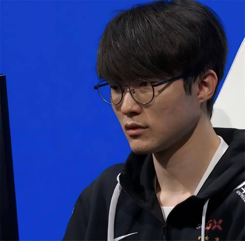 faker随口一句吐槽韩服把能排到他的人全封了doinb这次忍不了了