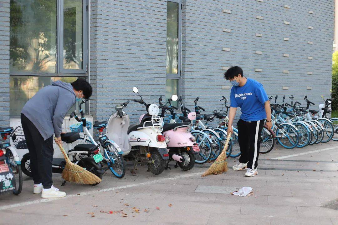 各高校开展五一劳动节主题系列活动一周校园动态425429
