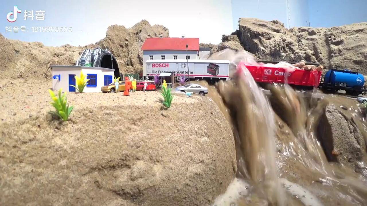 乐高玩具洪水冲毁了铁路模型创意益智玩具