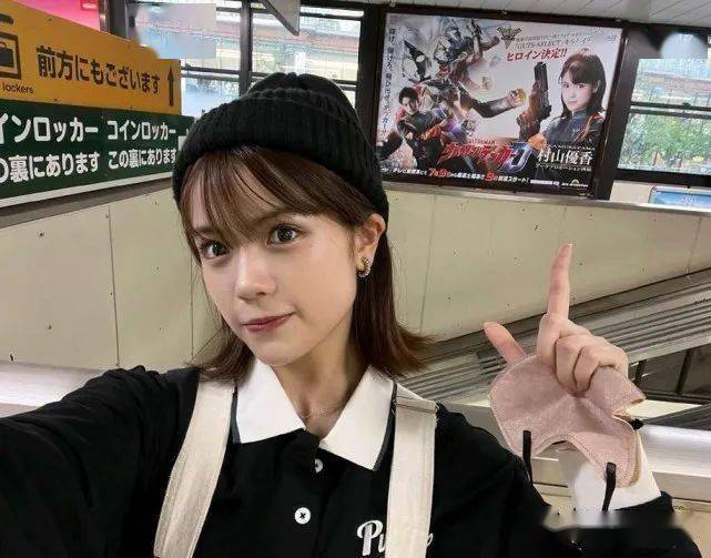 戴卡奥特曼主角三人形成最萌身高差女主调侃自己太矮