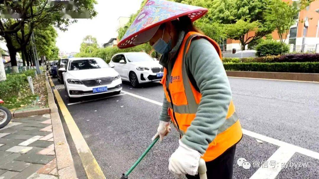 五一我在岗致敬五一假期坚守岗位的劳动者