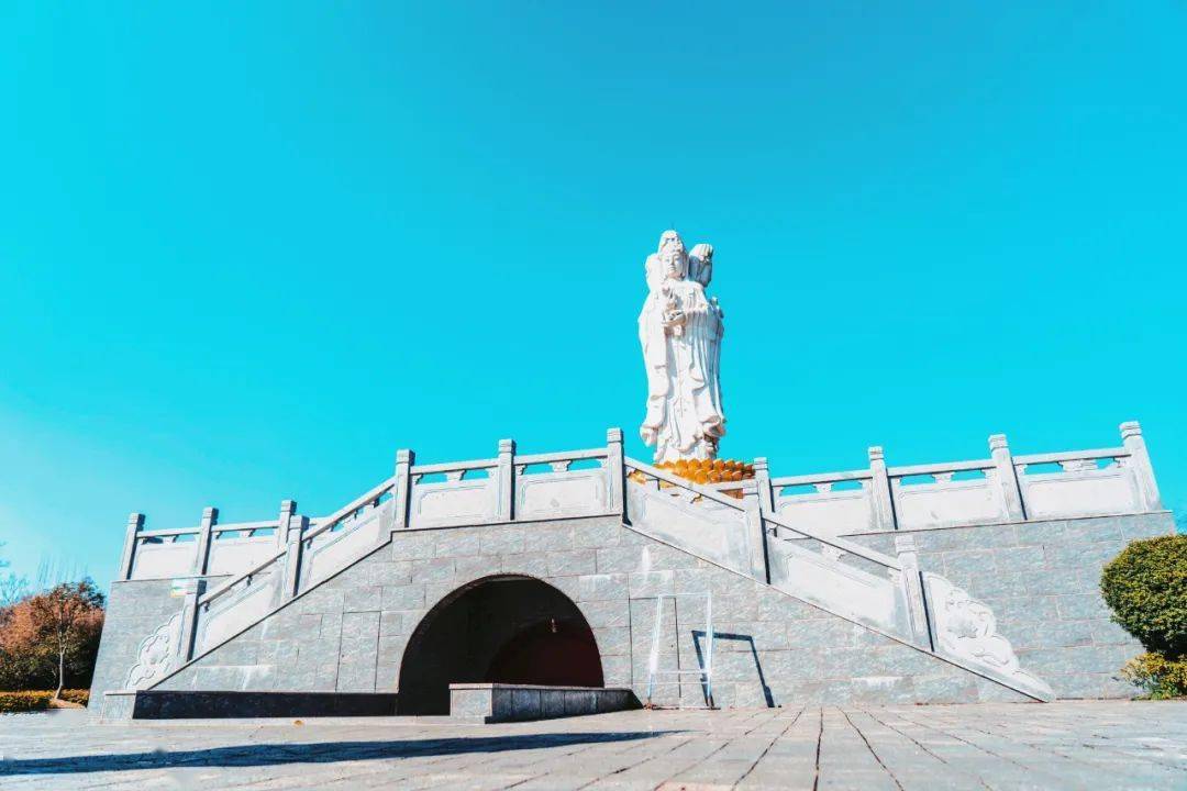 井亭生态旅游度假区天长市井亭生态旅游度假区位于金集镇井亭村草庙山