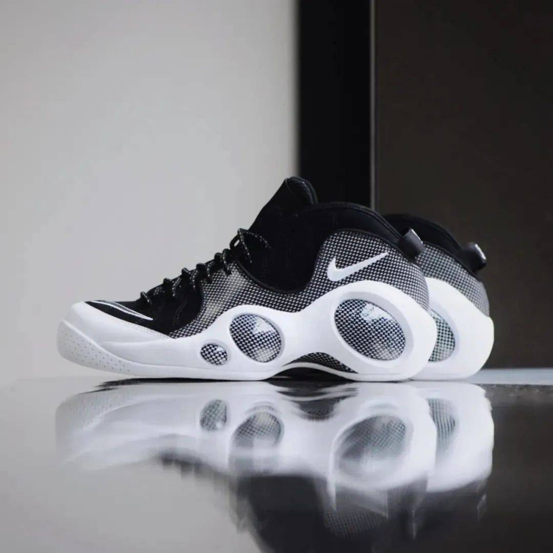 SOAR 新品预览｜NIKE AIR ZOOM FLIGHT 95 “BLACK METALLIC”_手机搜狐网