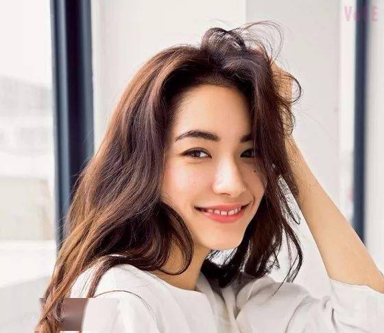 吉田沙_身材_气质