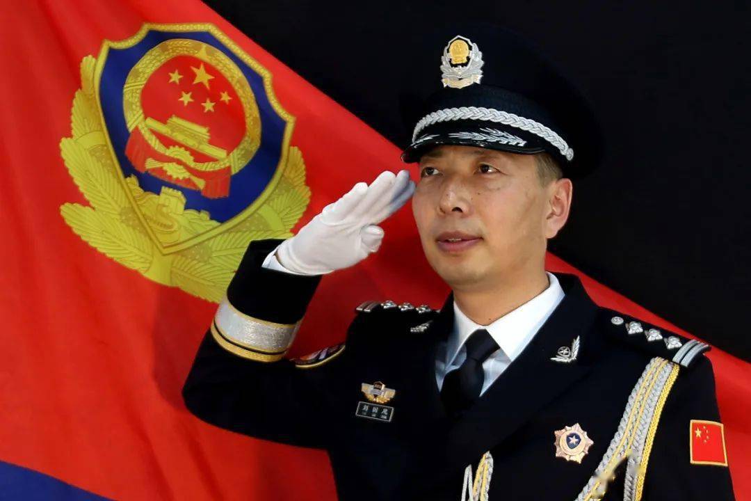 奋斗新征程建功新时代牢记初心使命勇于担当作为中国好人刘国忠