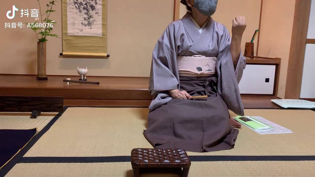 中日夫妻vlog茶生活真是佩服日本的老年人70多岁了还能跪坐一个多小时