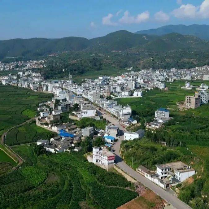 名胜区,省级汉族传统文化生态保护区以及茶马古驿道,是省级旅游名镇