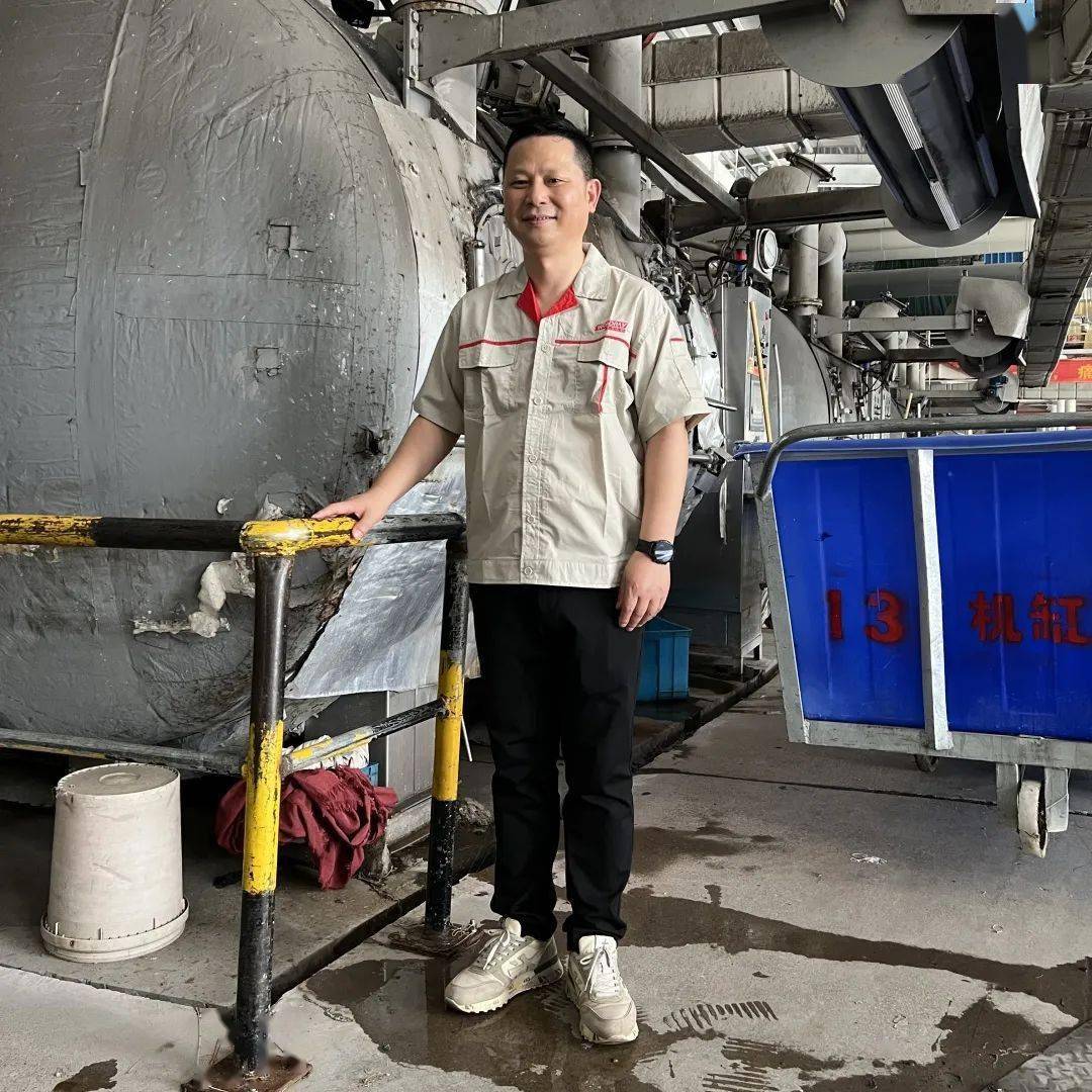 致敬劳动者职业技能带头人徐利军把简单的事做到极致把极致的事做到更