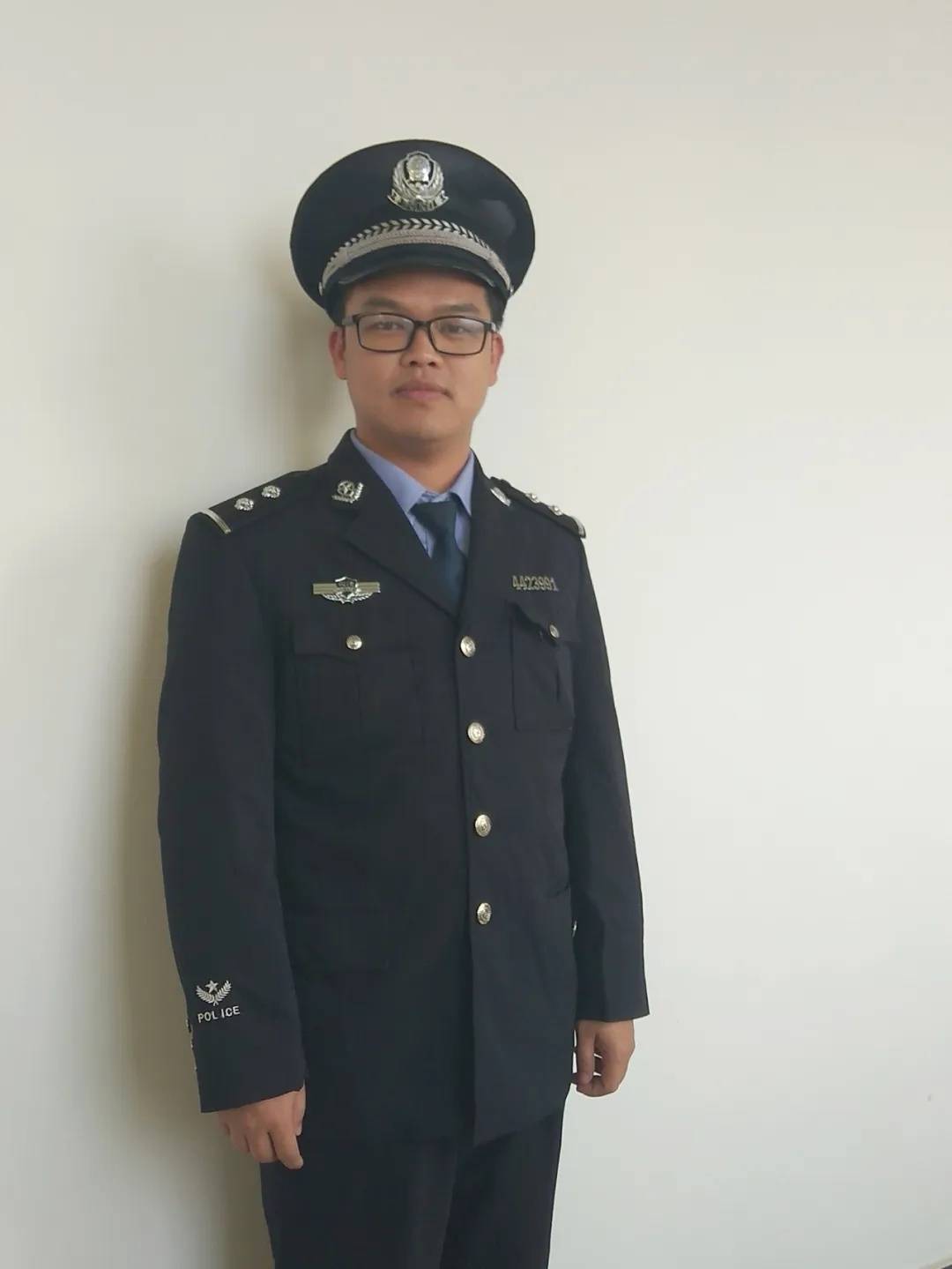 中国狱警服装图片图片