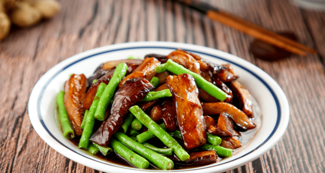 茄子烧豆角居然这么好吃非常下饭
