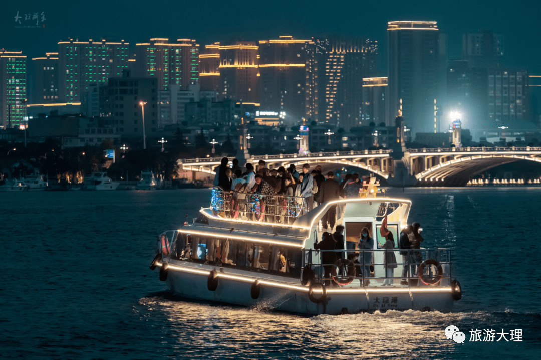 本月7日起每晚都可夜游西洱河啦