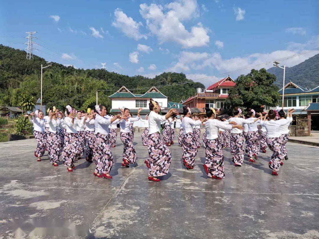 关累镇唱响民族团结进步主旋律谱写乡村振兴战略新篇章