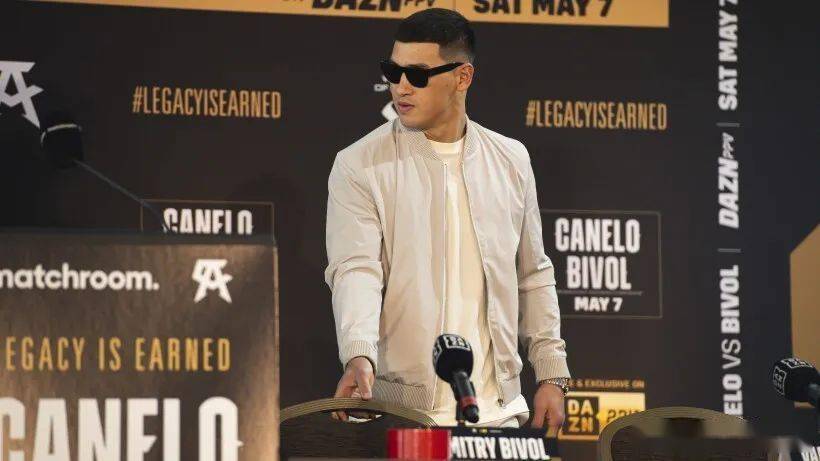 著名拳王:比沃尔必须刺拳遏制阿瓦雷兹,但他可能会点