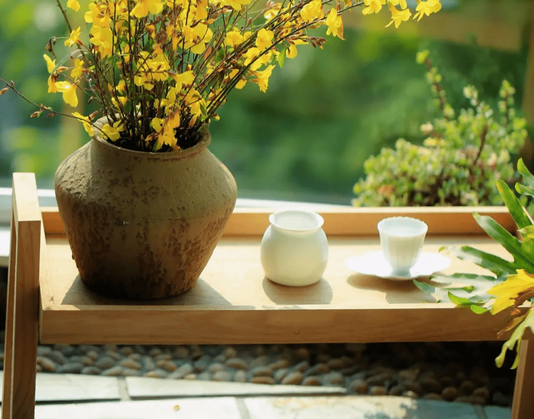 漫悲歌,傷懷弔古.煙波無際,望秦關何處?嘆流年又成虛度.漫自悲歌,傷心