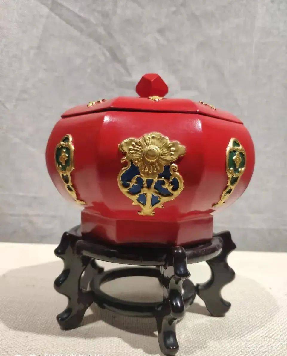 网上展厅象山工艺精粹大红木漆泥金彩漆