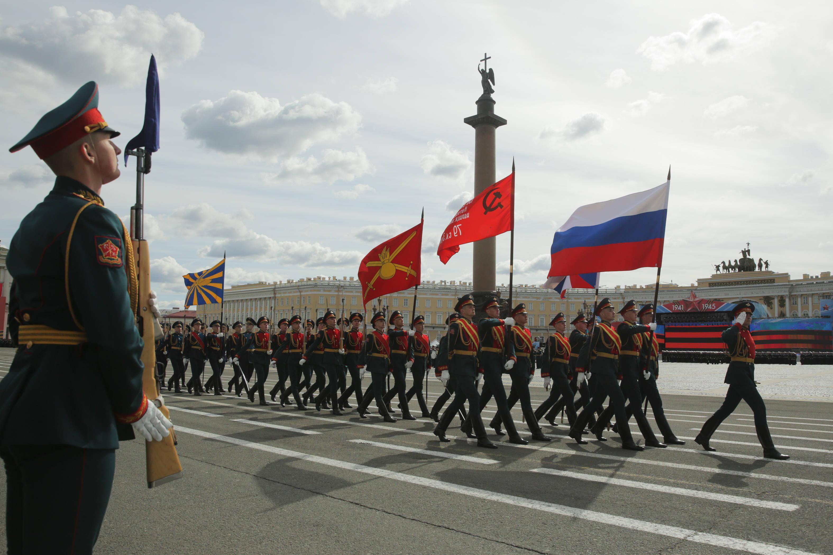 俄罗斯举行胜利日阅兵|莫斯科|俄罗斯莫斯科|俄罗斯_新浪新闻