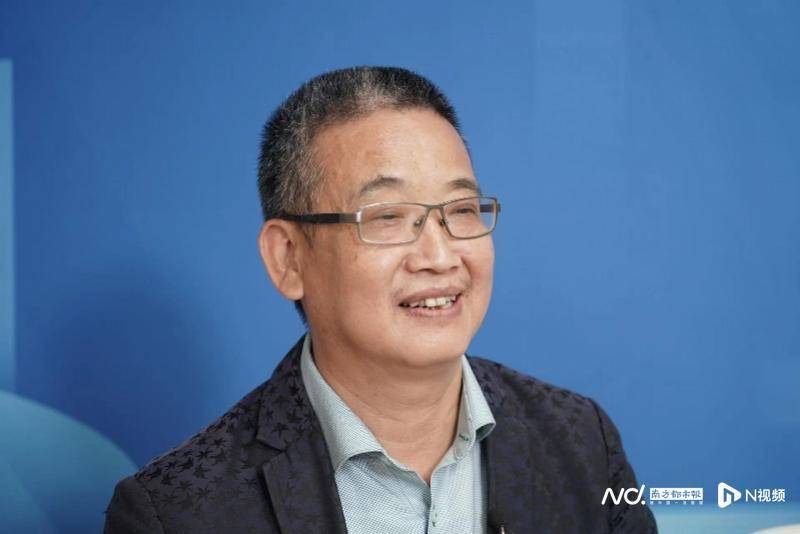 深圳市南头中学副校长谭兴光;深圳市华侨城中学