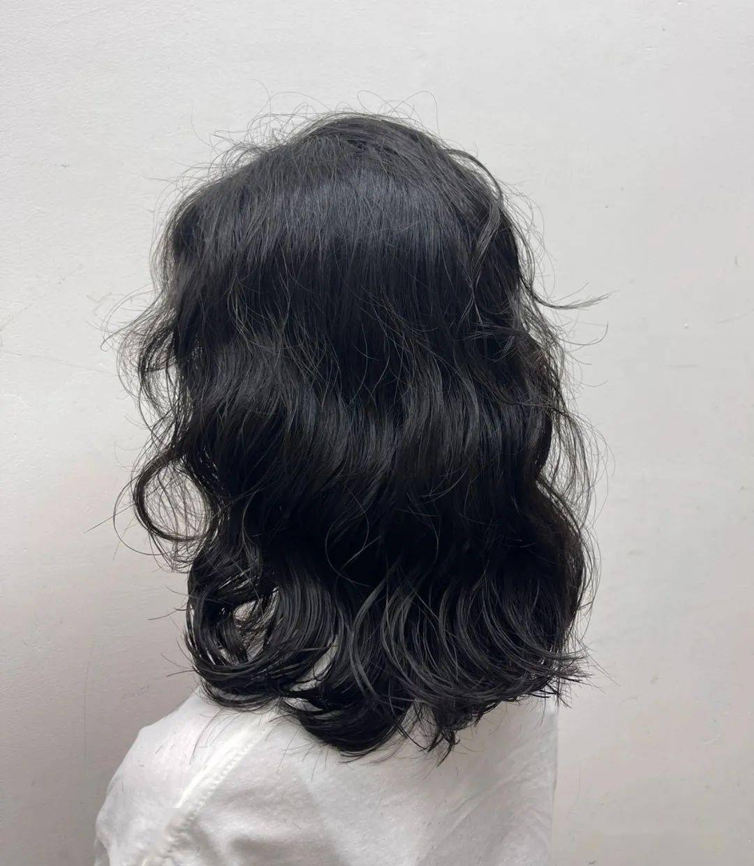 黑发发型图片女烫发图片