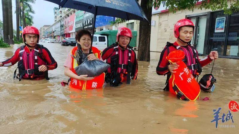 廣東多地迎戰暴雨多圖視頻直擊廣州過程降水最強時段即將到來