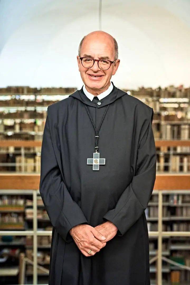 maria sonnenberg),是有近900年历史的plankstetten修道院的院长,他