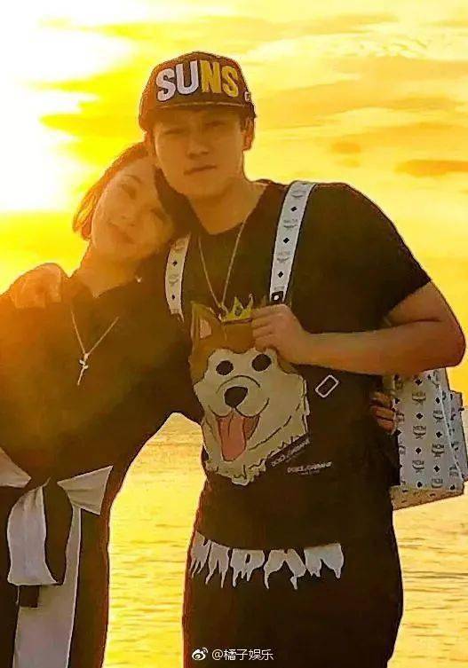 啊杨紫秦俊杰复合大胆亲热窗帘都不拉