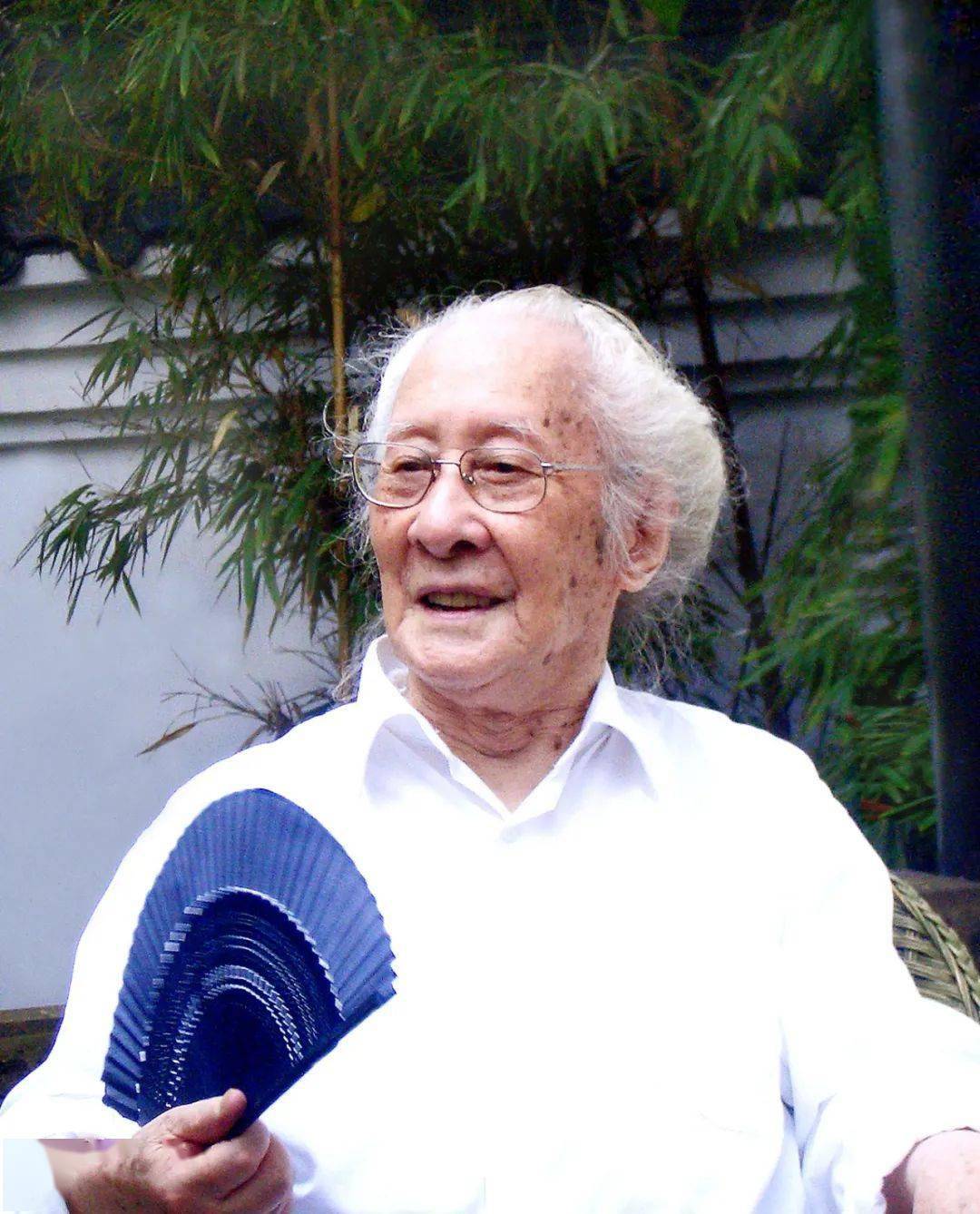 晏济元百岁画仙破古创新不言老