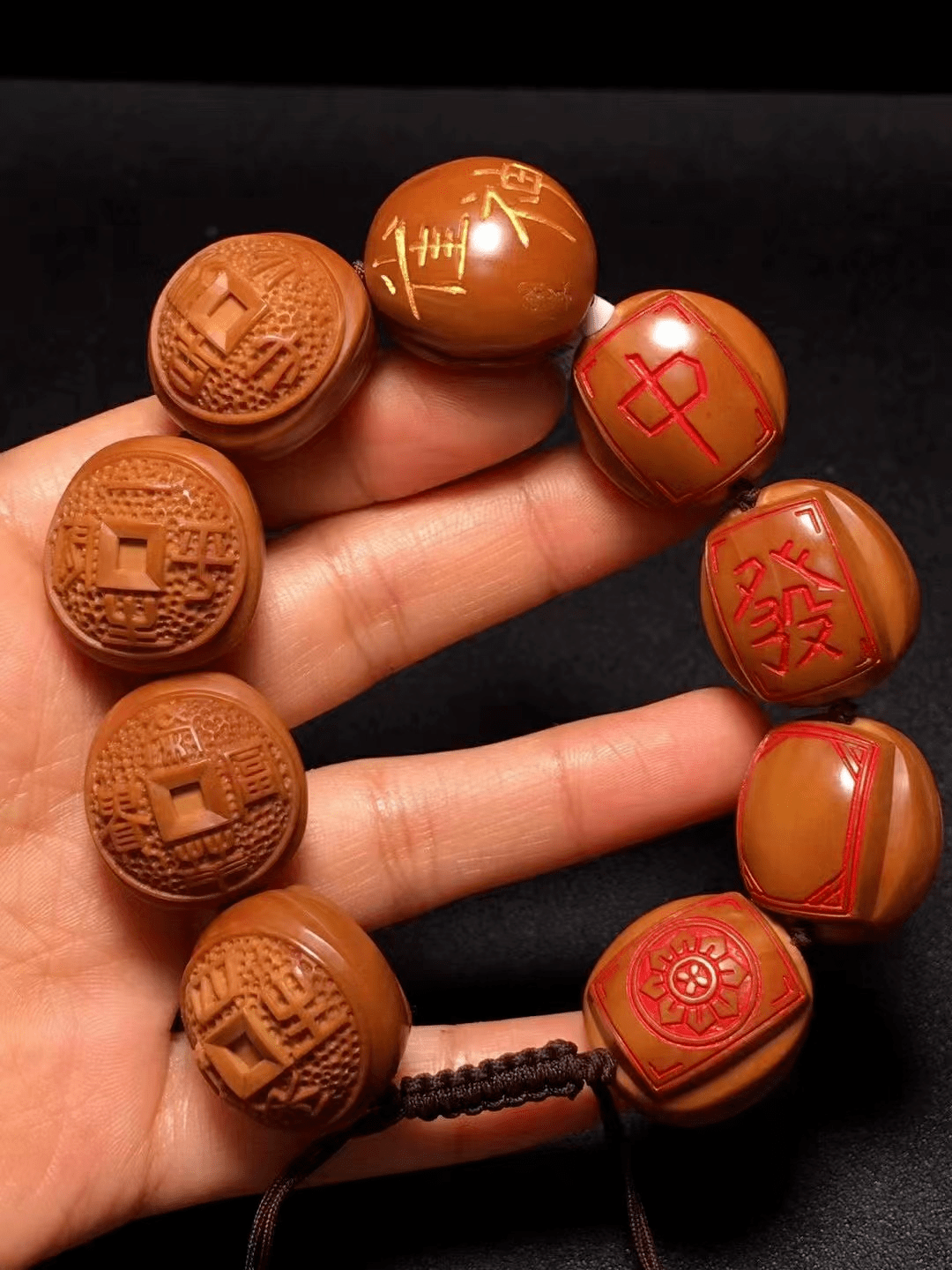 老大爷用1斤牛骨做一副麻将牛到没朋友