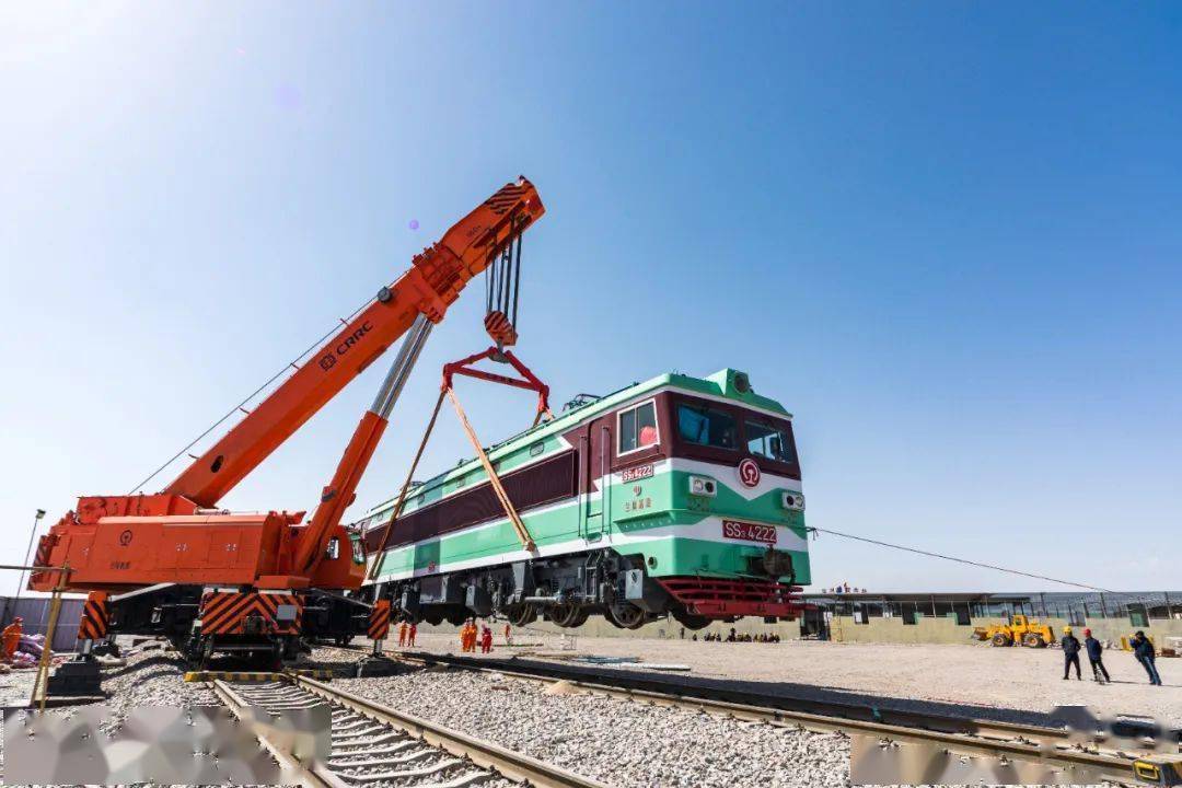 大吊车真厉害中车铁路起重机显身手