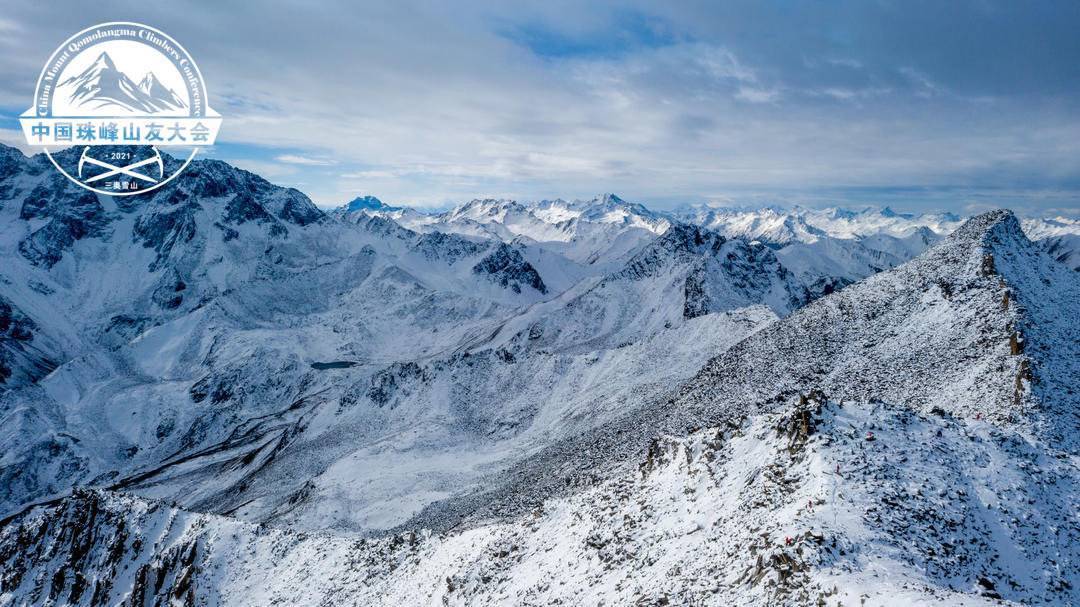 行在阿坝看珠峰队长苏拉王平眼中的三奥雪山 神山 中国 封面 行在阿坝看珠峰队长苏拉王平眼中的三奥雪山 神山 中国 封面