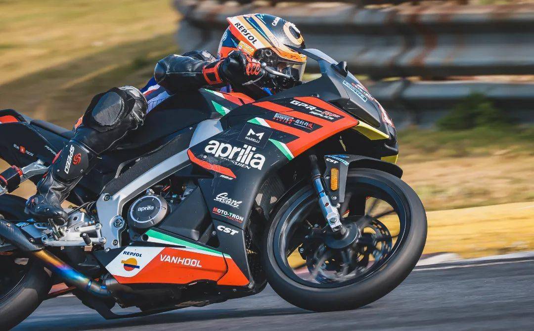 意大利资深"摩圈人"眼中的gpr250r统一赛_赛事_摩托车_中国