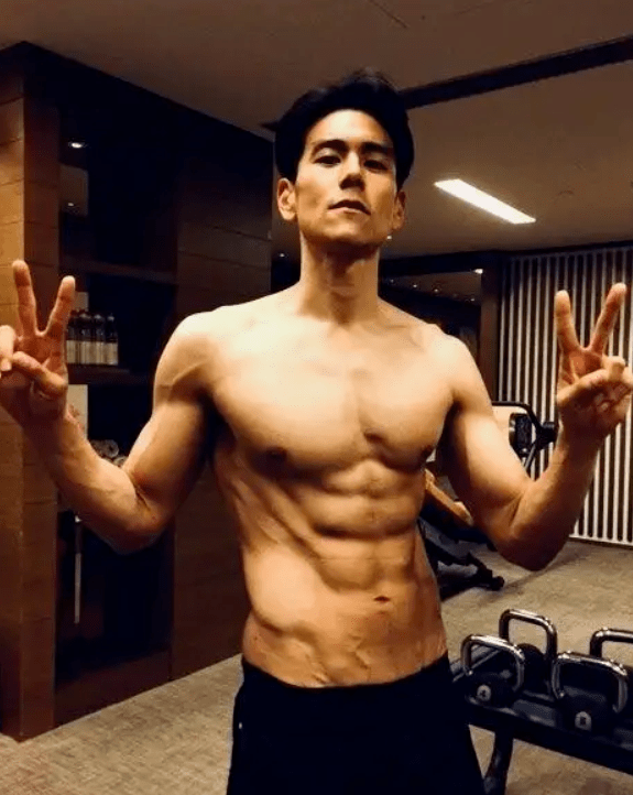 笑不活了！男星晒隔离照，网友：你谁？