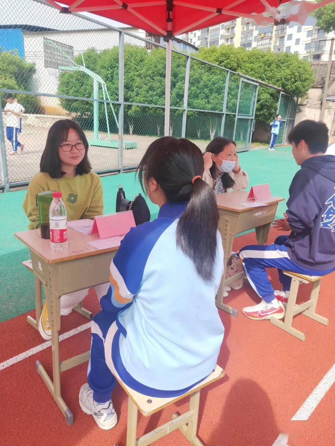 end来源 | 灵江中学给咱们大临海教育点个"赞"和"在