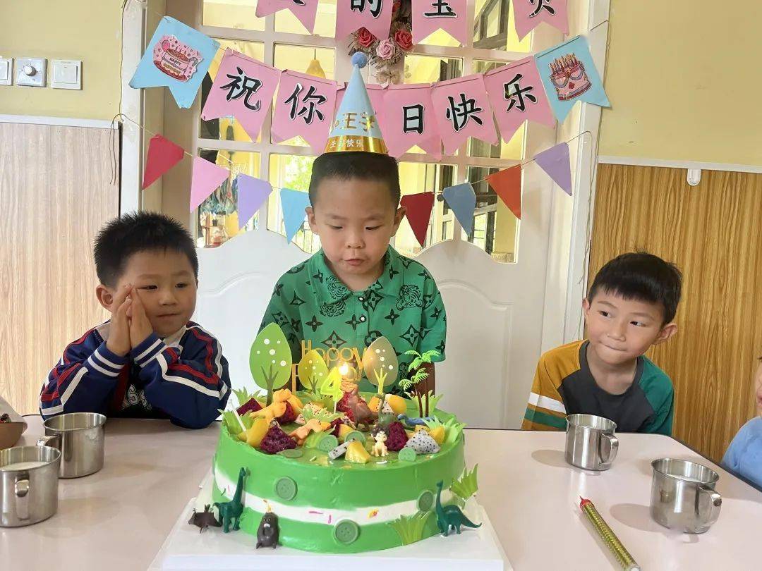 侯明希amp许涵小朋友祝你生日快乐呀happybirthday信华园