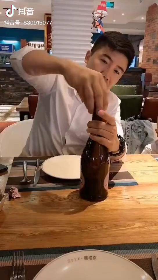 太吓人了吧博哥威武