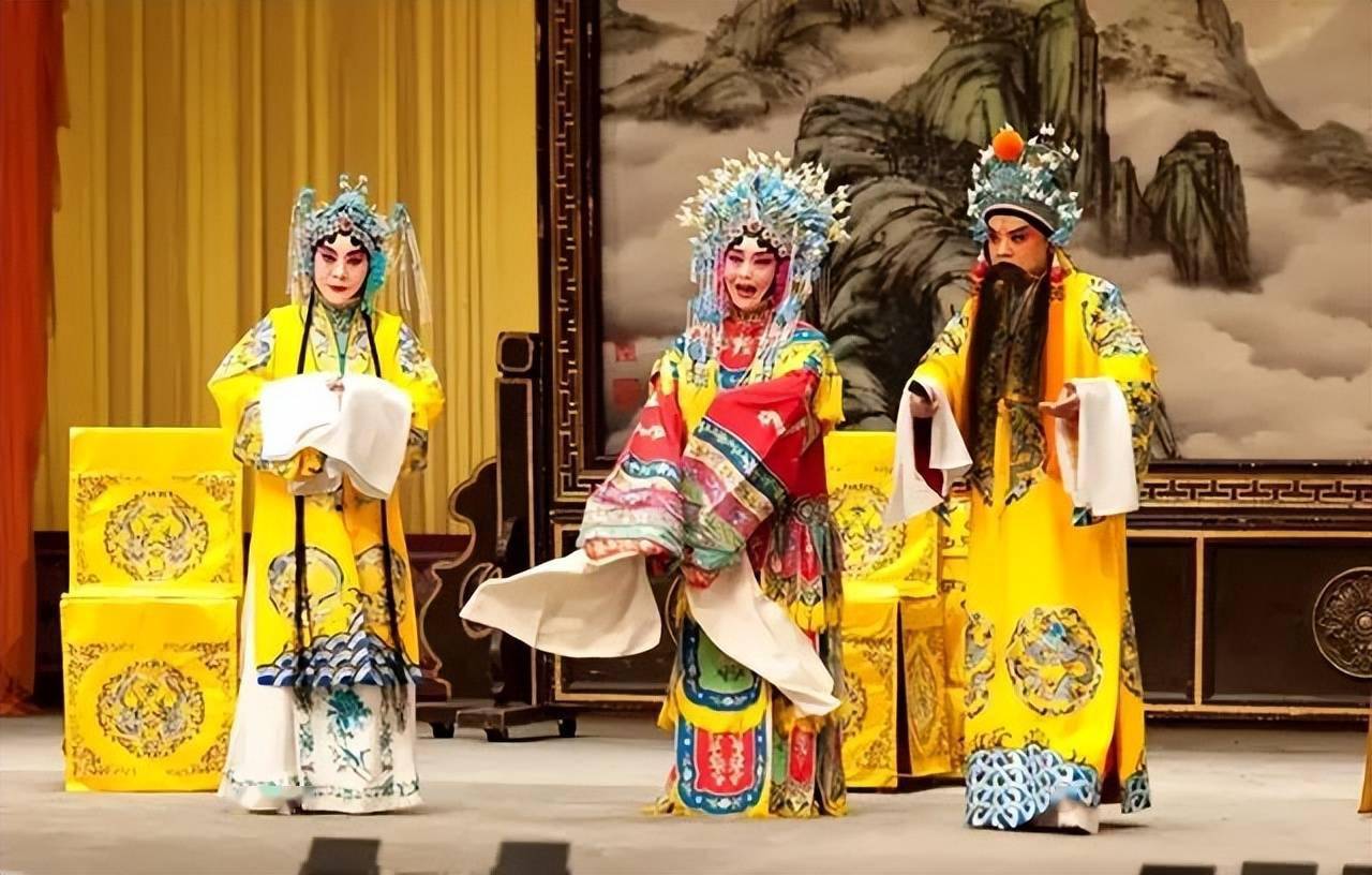 儿时的新春草台班子戏