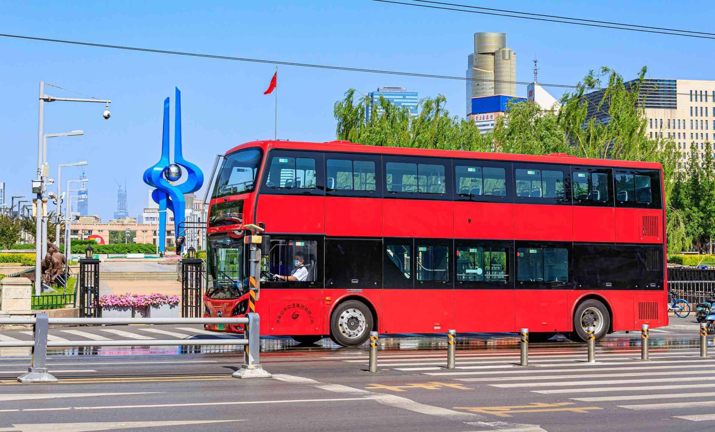 济南双层公交又回来了